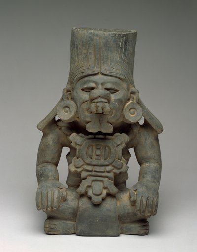 Urna funeraria con un dios sentado, 200 a.C.-200 d.C. de Zapotec
